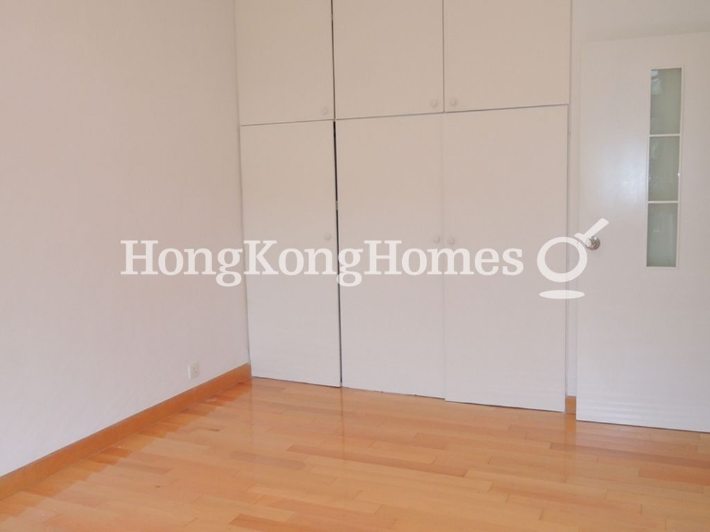 Built-in Wardrobe in Third Bedroom — Phase 1 - Beach Village - Seahorse Lane - Block 08, Discovery Bay