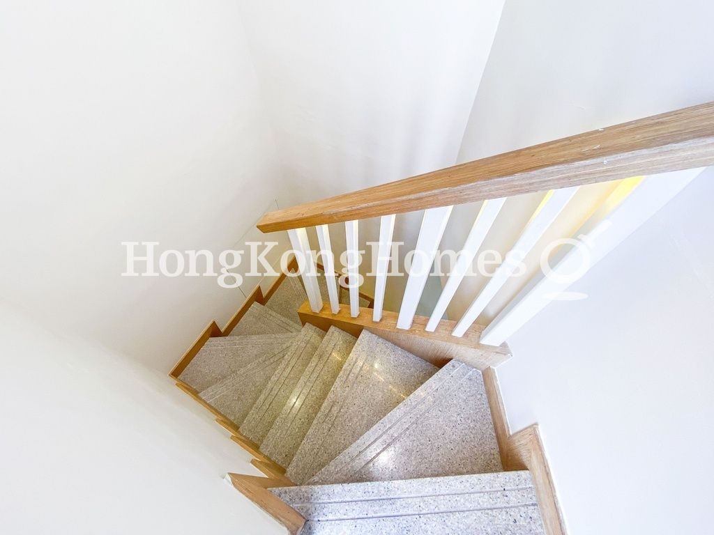 Internal Staircase to Rooftop — Royal Court, Mid-levels Central