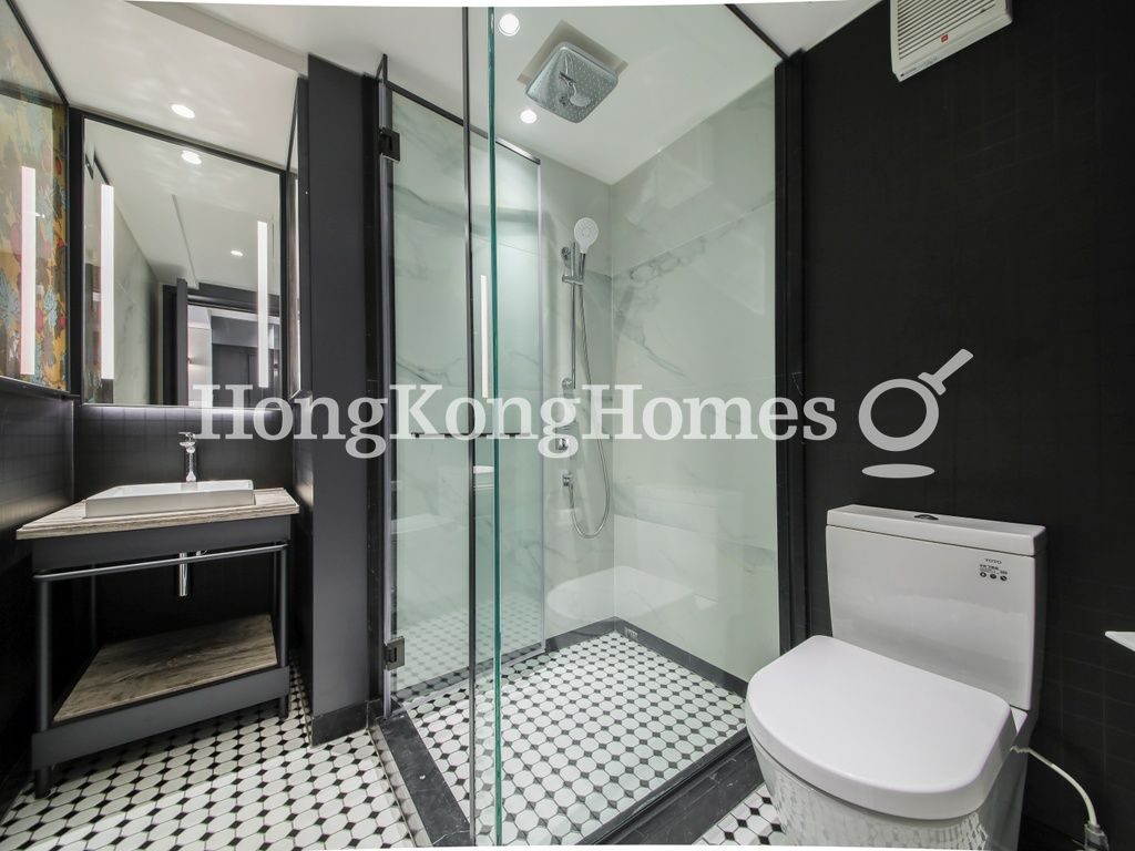 Guest Bathroom — The Hayworth by V, Causeway Bay