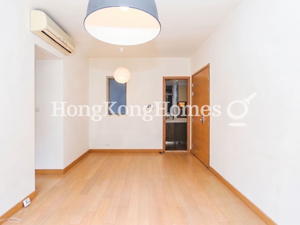 Living and Dining Room — Island Crest - Tower 1, Sai Ying Pun