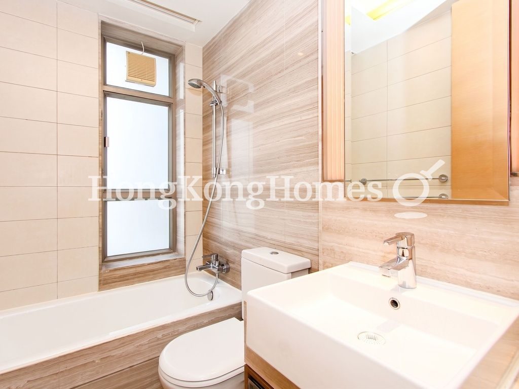 Master Bathroom — Island Crest - Tower 1, Sai Ying Pun