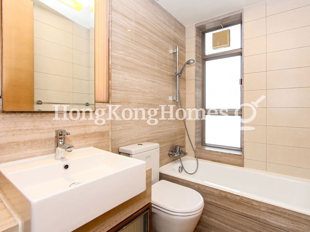Guest Bathroom — Island Crest - Tower 1, Sai Ying Pun