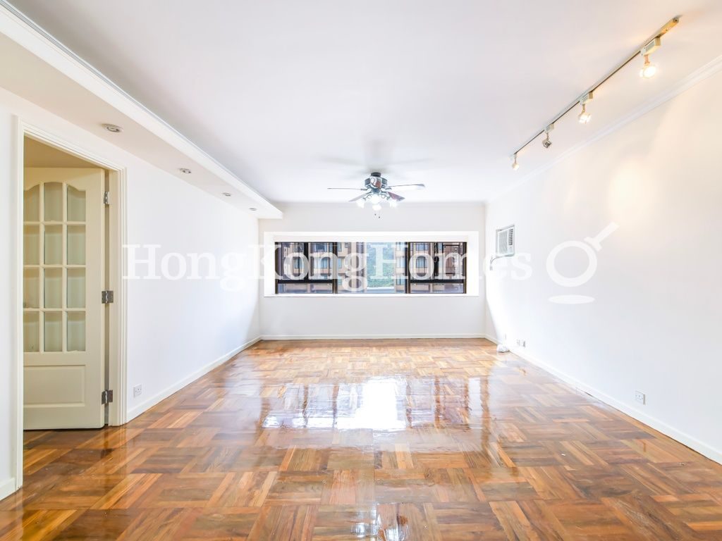 Living and Dining Room — The Broadville, Happy Valley