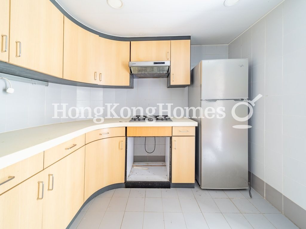 Kitchen — The Regalis, Pokfulam