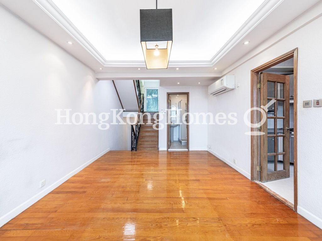 Dining Room — Las Pinadas, Clear Water Bay