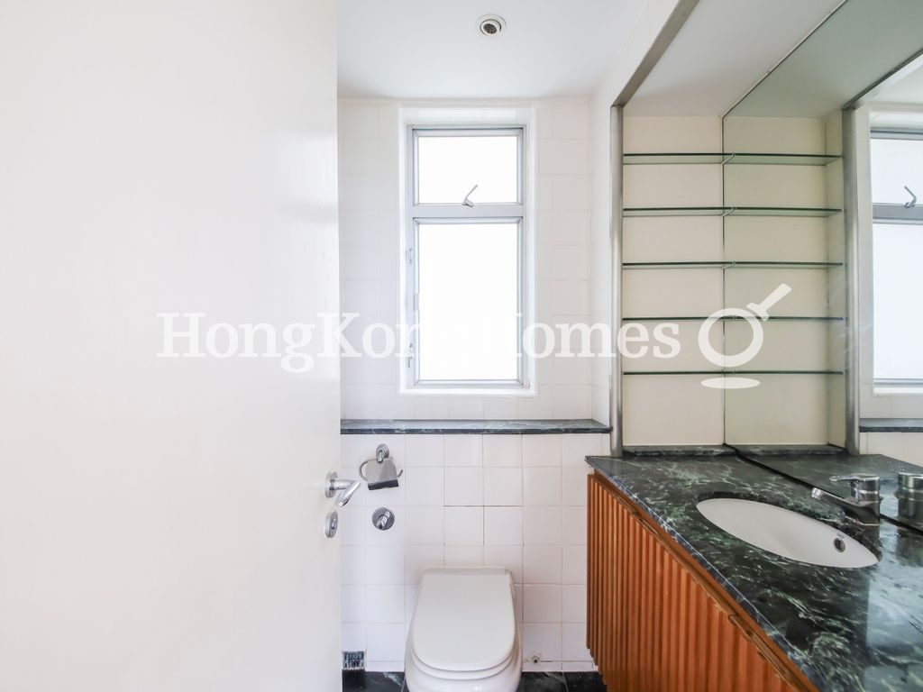 Master Bathroom — Repulse Bay Road, 23, Repulse Bay