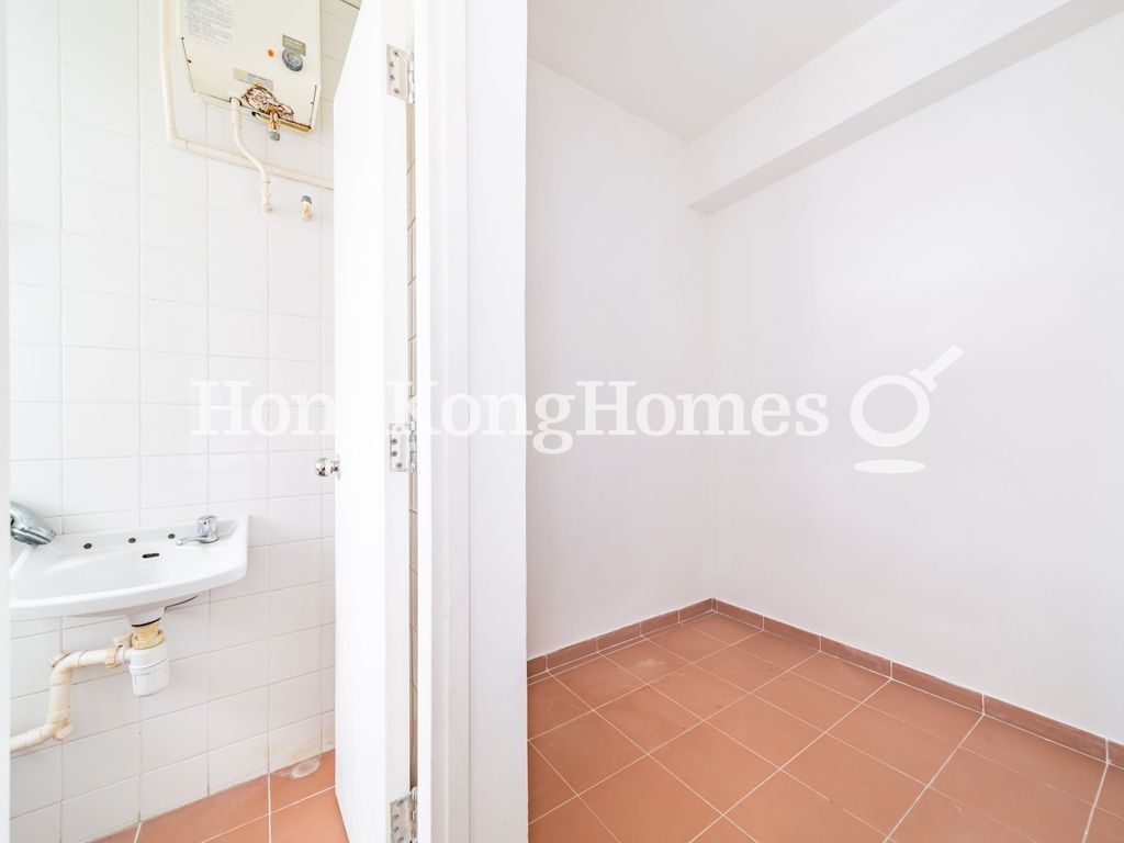 Maid's Room — Repulse Bay Road, 23, Repulse Bay