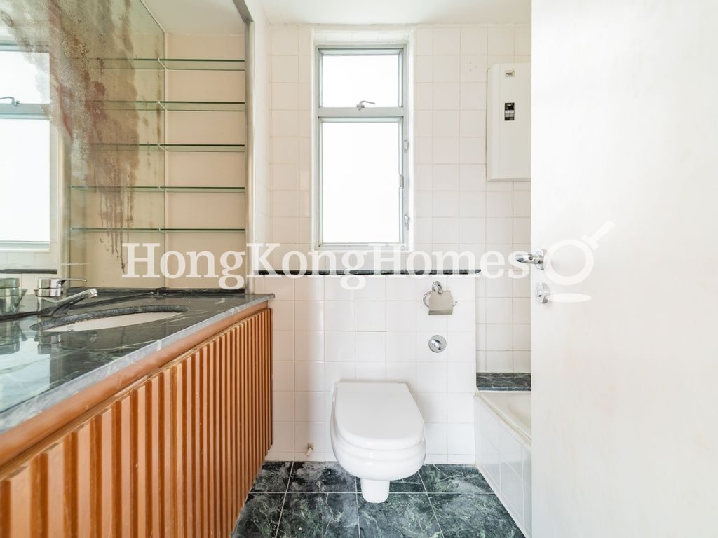 Master Bathroom — Repulse Bay Road, 23, Repulse Bay