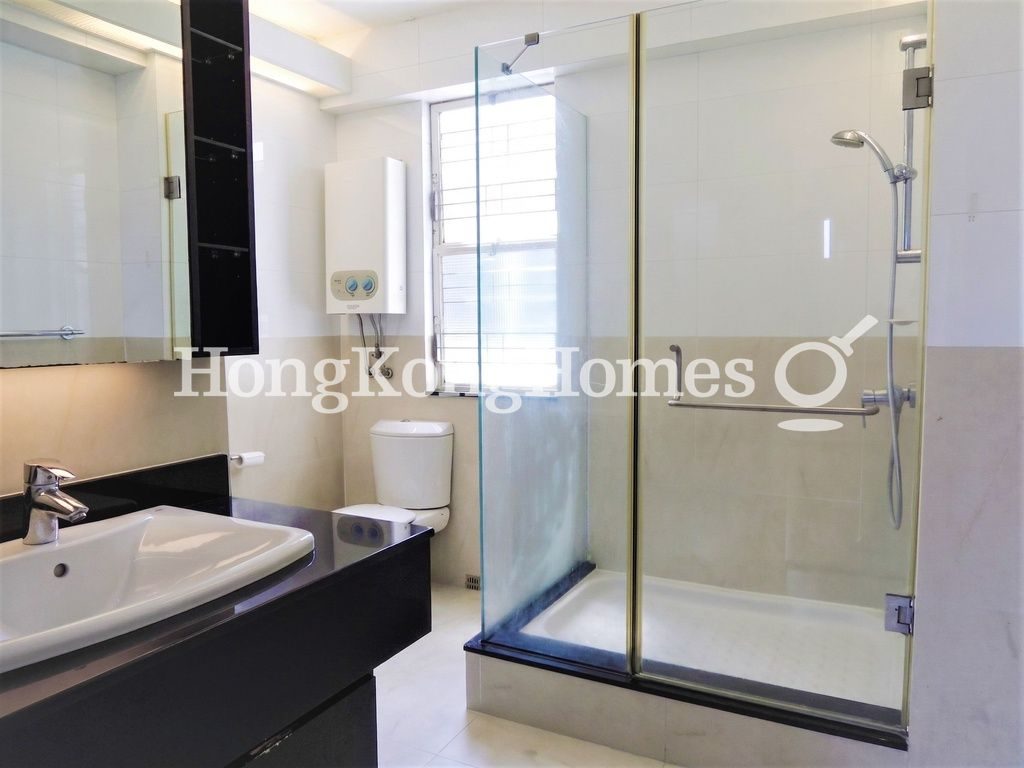 Master Bathroom — Tung Shan Terrace, 24, Mid-levels East