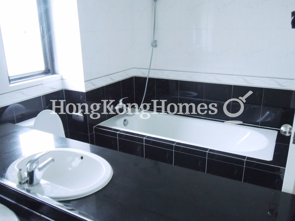 Master Bathroom — Floral Villas - House, Sai Kung