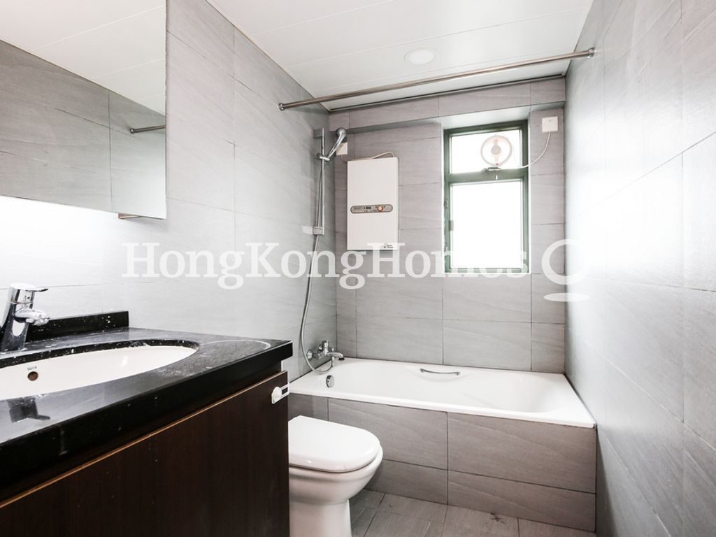 Master Bathroom — Monmouth Villa, Mid-levels East