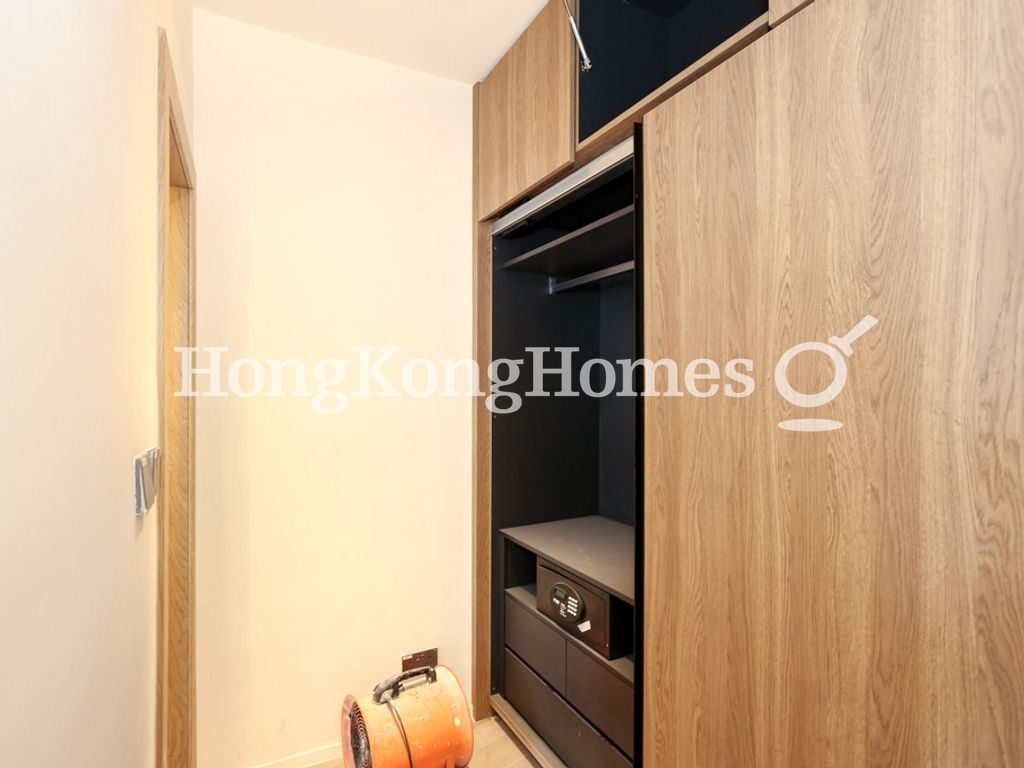Built-in Wardrobe in Bedroom — St. Joan Court, Mid-levels Central