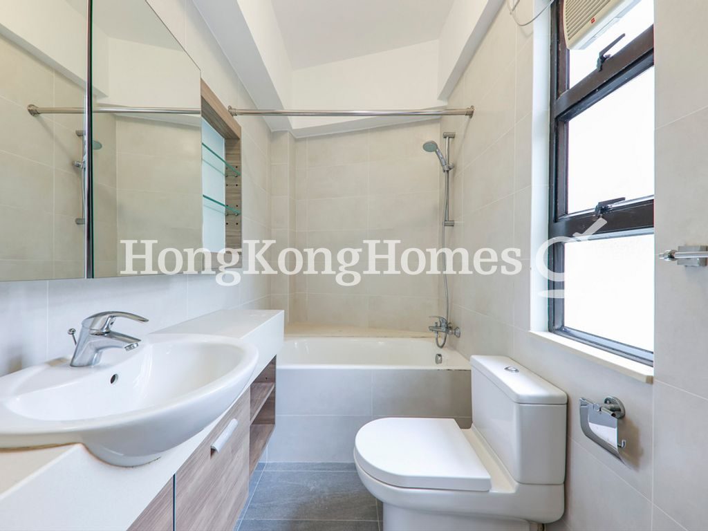 Master Bathroom — Fortune Court, Mid-levels Central