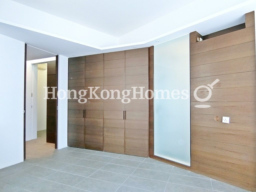 Built-in Wardrobe in Master Bedroom — Full View Court, Happy Valley
