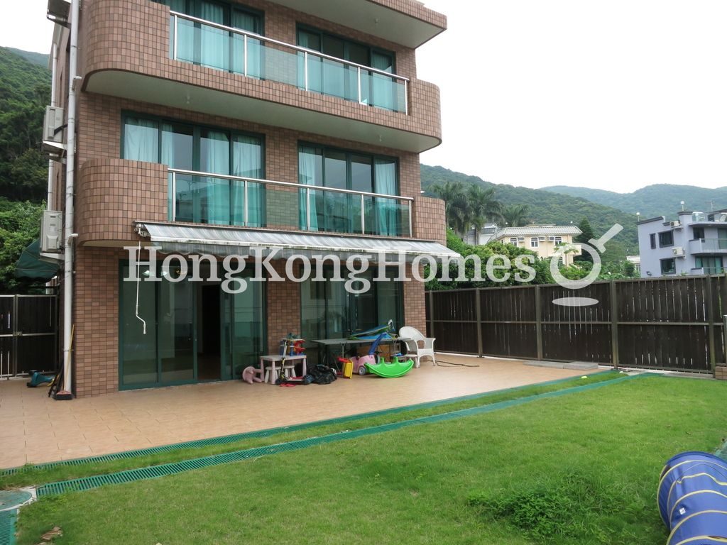 Private Garden off Living & Dining Room — Leung Fai Tin, Clear Water Bay