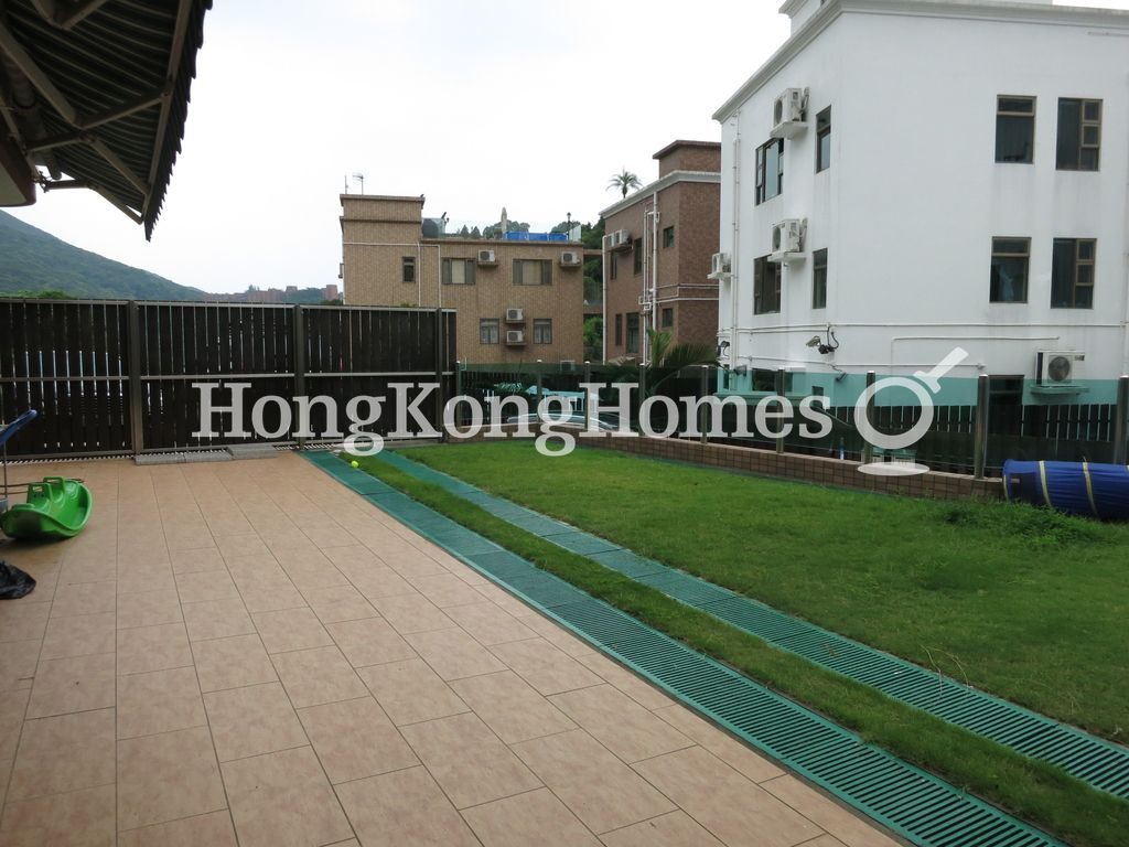 Private Garden off Living & Dining Room — Leung Fai Tin, Clear Water Bay