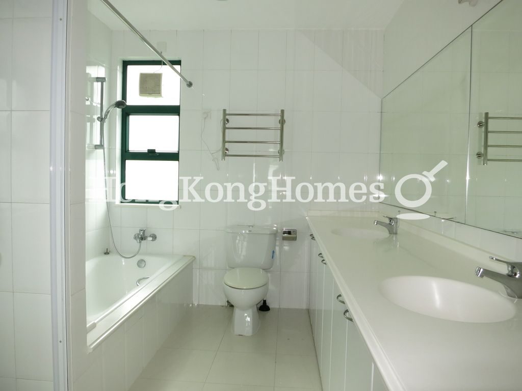 Master Bathroom — Leung Fai Tin, Clear Water Bay