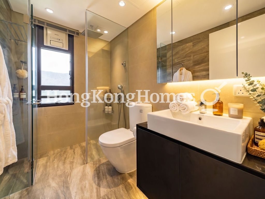 Guest Bathroom — Pacific View - Block 01, Tai Tam