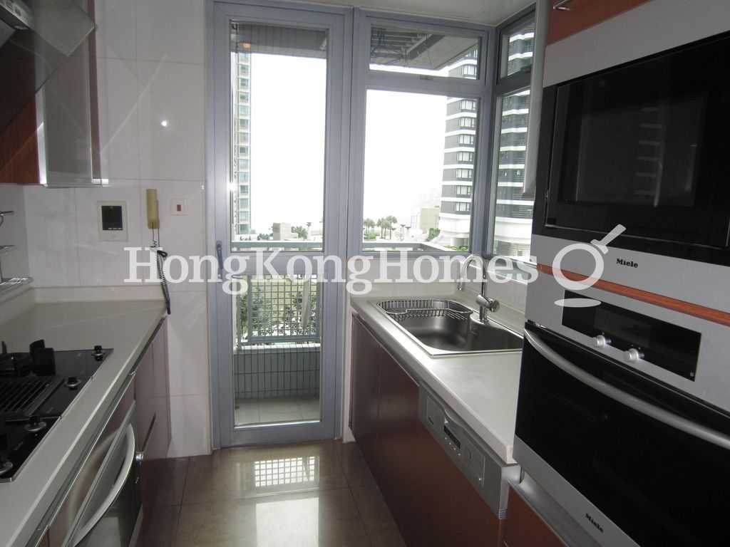 Kitchen — Residence Bel-air - Phase 04, Peak Tower 08, Pokfulam