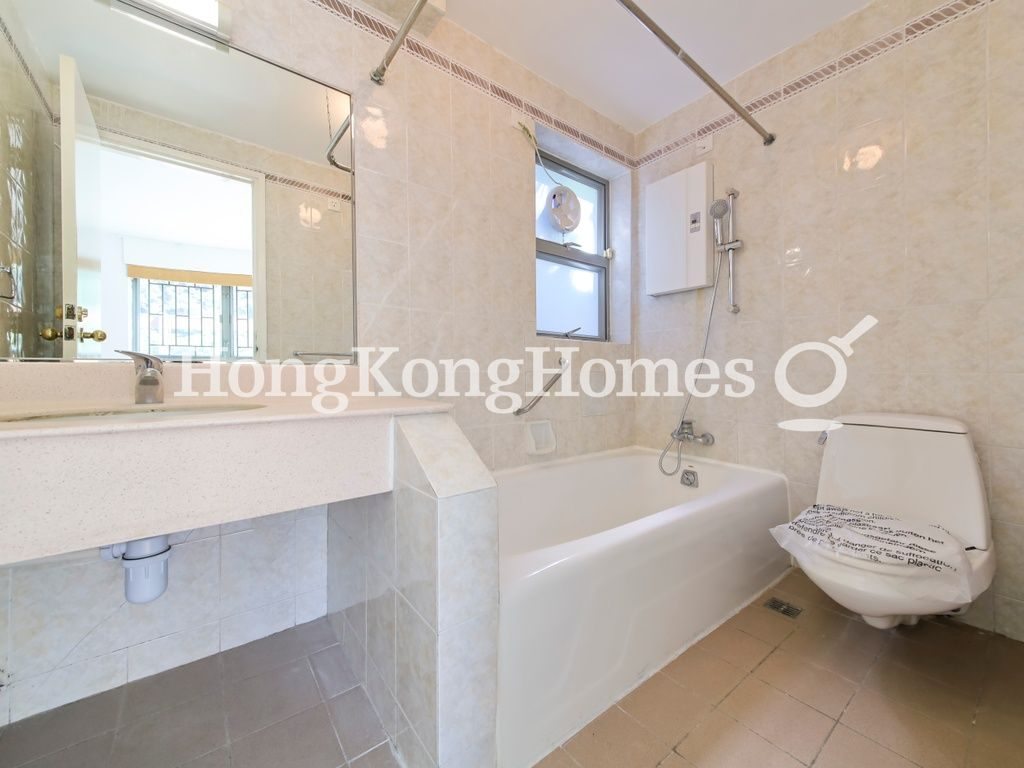 Master Bathroom — Tung Shan Terrace, 11, Mid-levels East