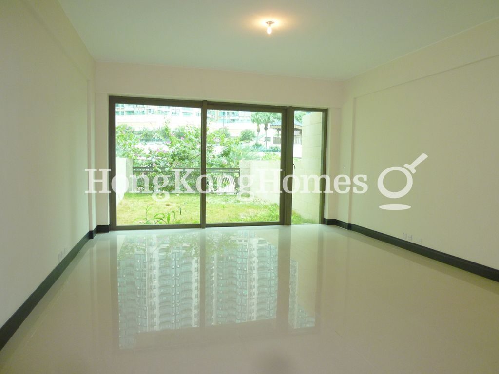 Living Room — Caribbean Coast - Phase 5 - La Mer, Tung Chung