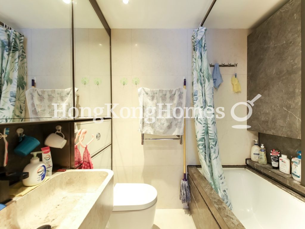 Master Bathroom — Arezzo, Mid-levels West