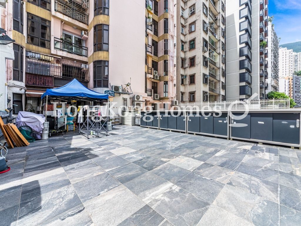 First Private Terrace — Way Man Court, Happy Valley