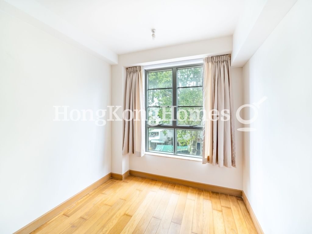 Second Ensuite Bedroom — Royal Bay, Sai Kung