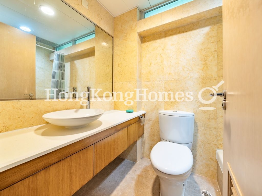 Second Ensuite Bathroom — Royal Bay, Sai Kung