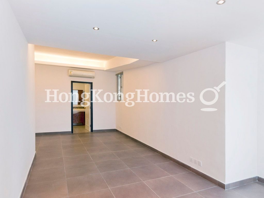 Family Room — Grand Chateau (Lot 1727, DD221), Sai Kung