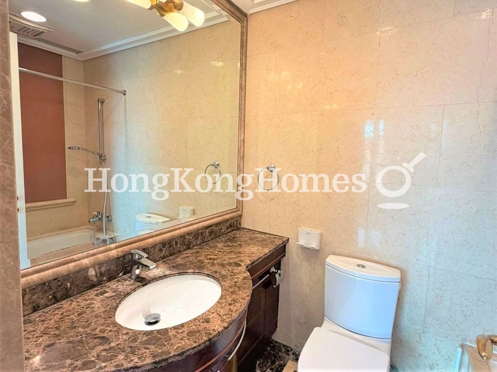 Master Bathroom — Parc Palais - Blk 03, Ho Man Tin / Waterloo Road