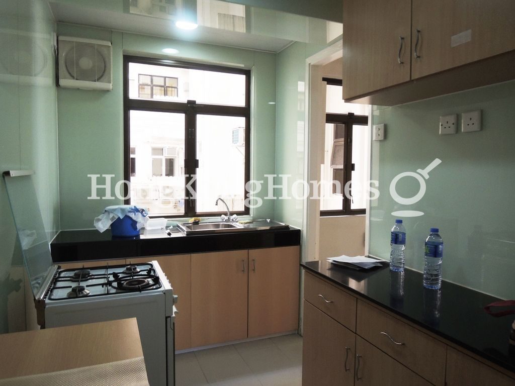 Kitchen — Realty Gardens - Vienna Court, Mid-levels West