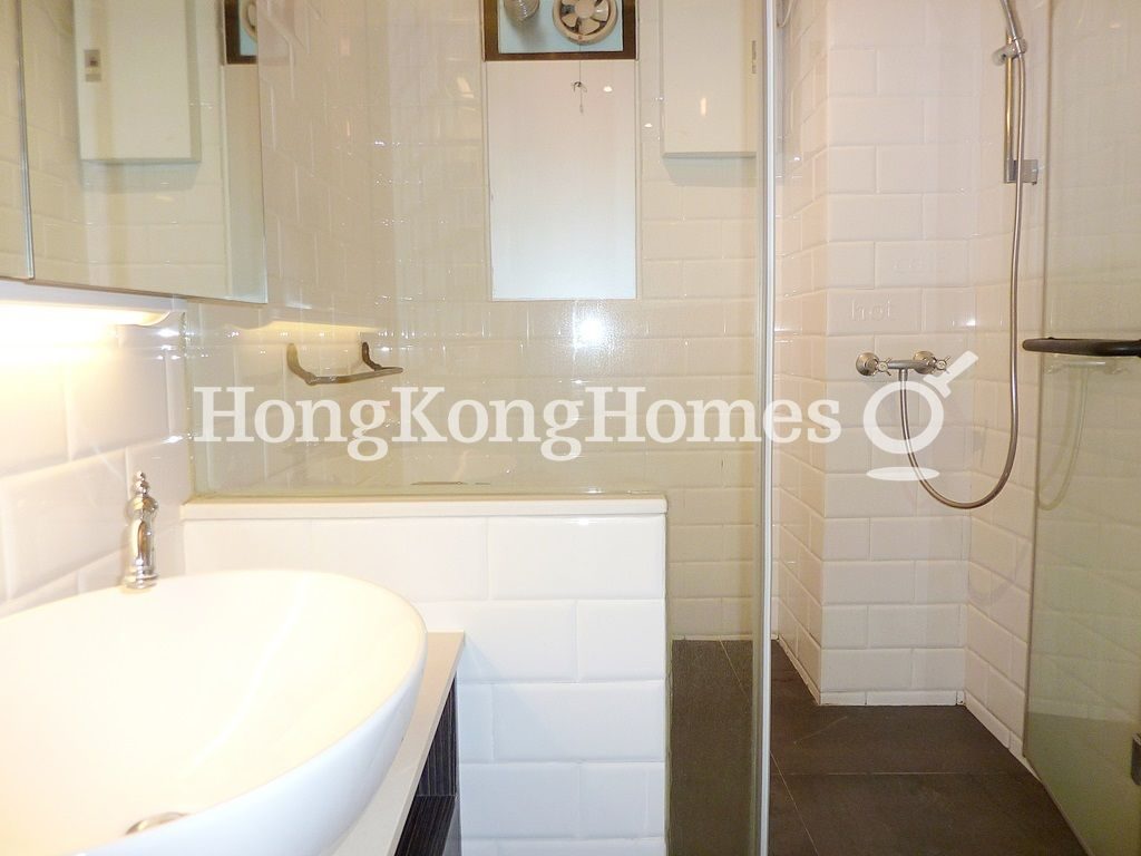Guest Bathroom — Grand Fortune Mansion, Western / Kennedy Town