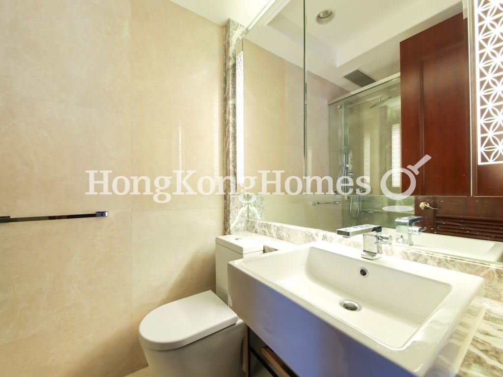 Guest Bathroom — The Avenue - Phase 2 - Tower 1, Wan Chai