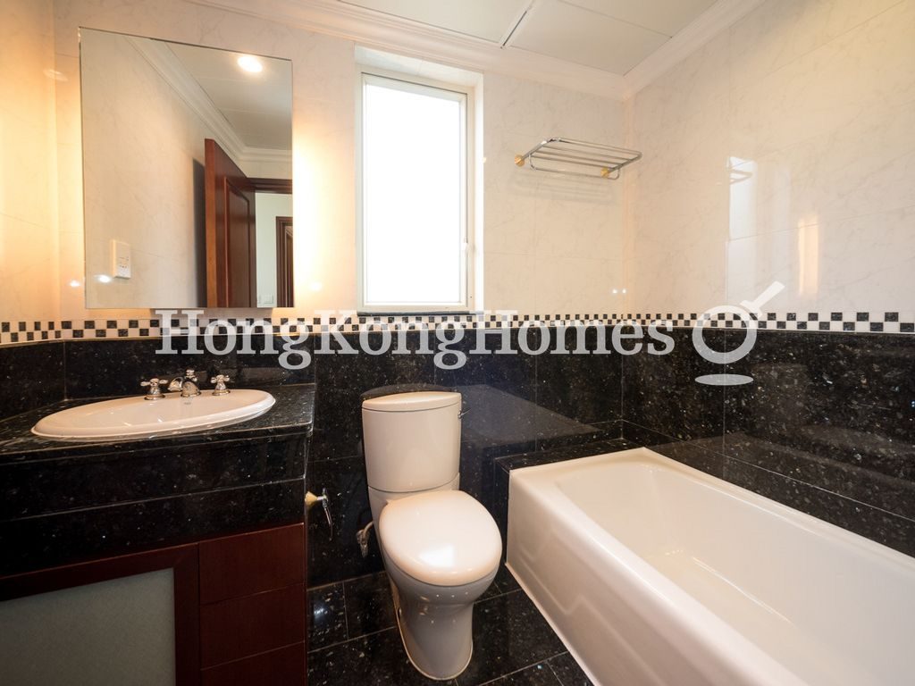 Master Bathroom — The Mount Austin - Block 05, The Peak