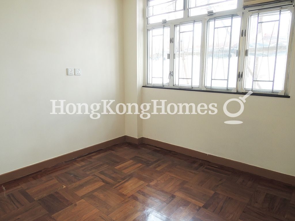 Master Bedroom — Grand View Court, Ho Man Tin / Waterloo Road