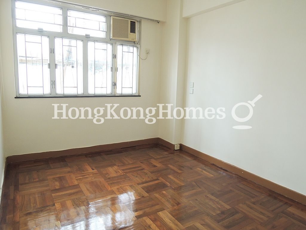 Second Bedroom — Grand View Court, Ho Man Tin / Waterloo Road