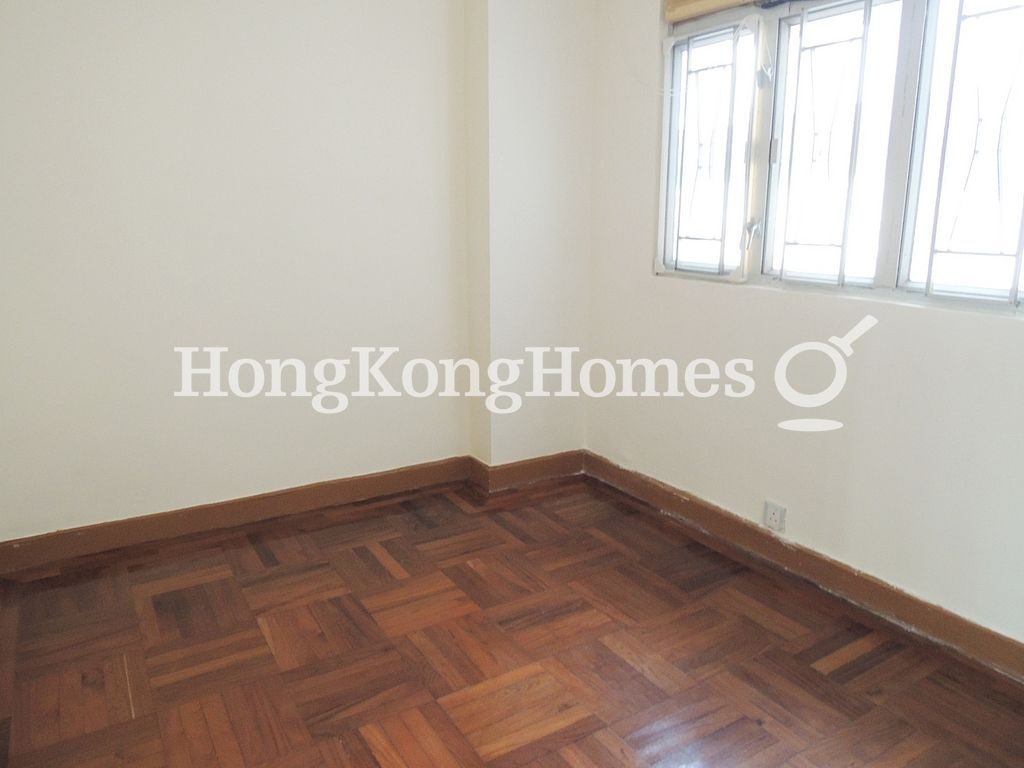 Third Bedroom — Grand View Court, Ho Man Tin / Waterloo Road
