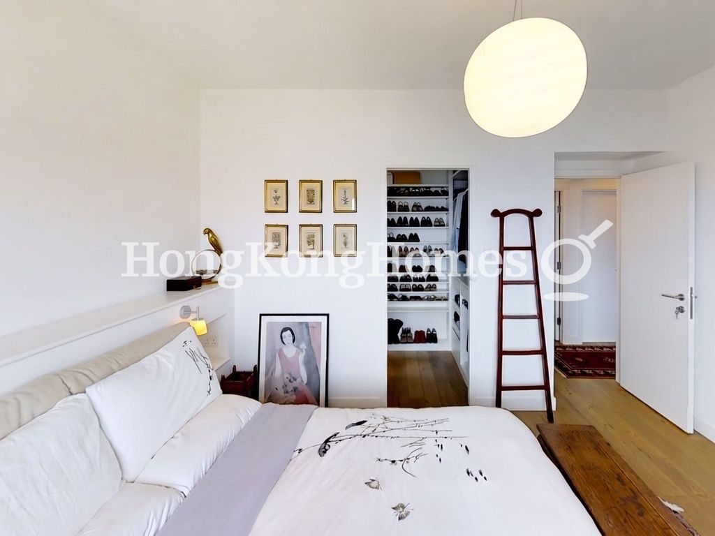 Master Bedroom — Baguio Villa - Block 27, Pokfulam