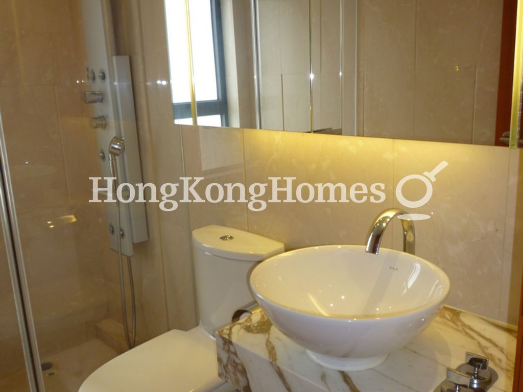 Guest Bathroom — Residence Bel-Air - Phase 06 - Bel-Air No. 8, Tower 5, Pokfulam