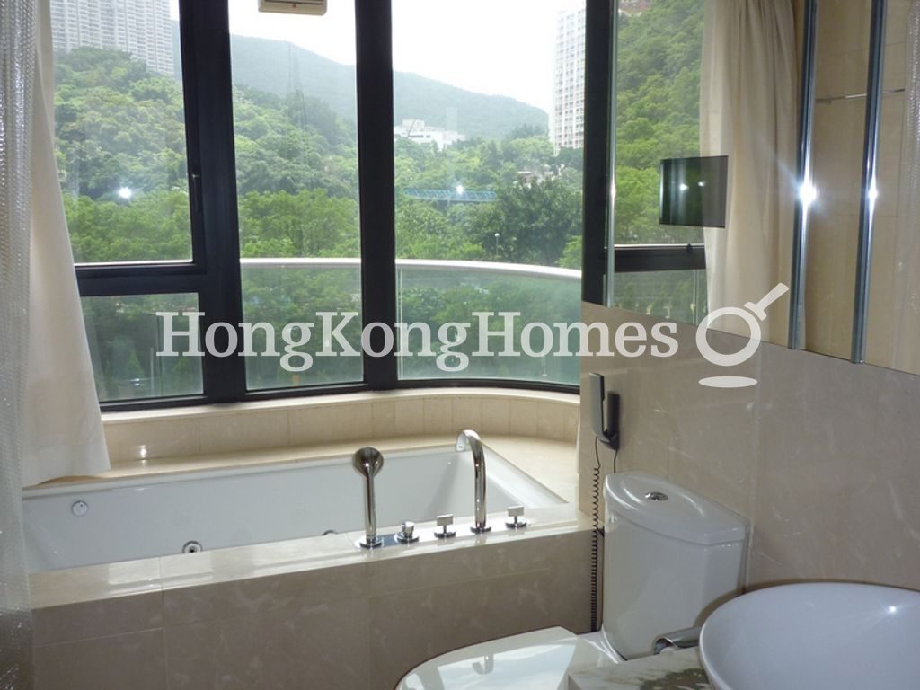 Master Bathroom — Residence Bel-Air - Phase 06 - Bel-Air No. 8, Tower 5, Pokfulam