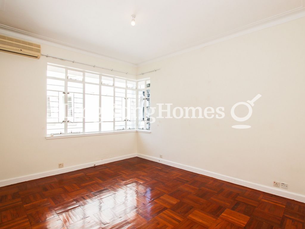 photo 7 — Country Apartments, No. 21-23, Stanley
