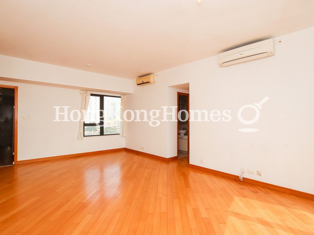 Living and Dining Room — Residence Bel-Air - Phase 06 - Bel-Air No. 8, Tower 6, Pokfulam