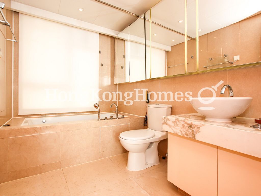 Master Bathroom — Residence Bel-Air - Phase 06 - Bel-Air No. 8, Tower 6, Pokfulam