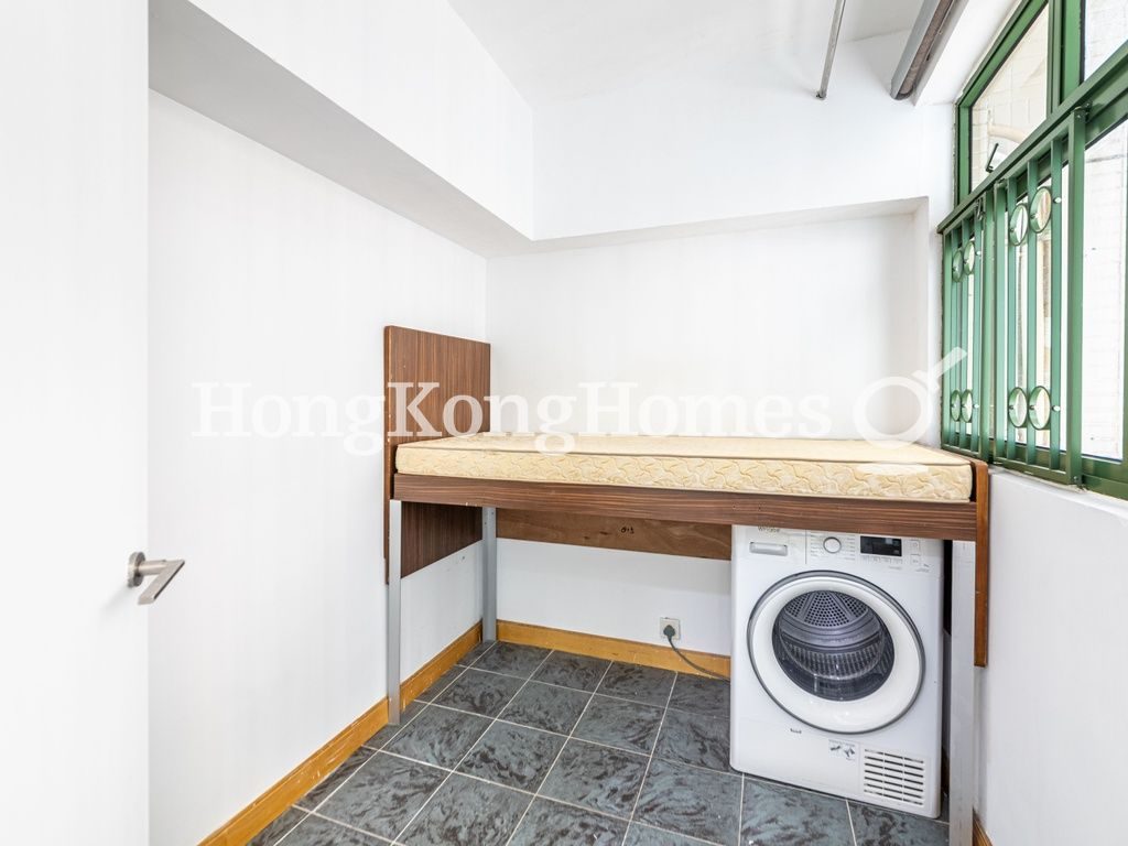Maid's Room — Robinson Place - Block 01, Mid-levels West