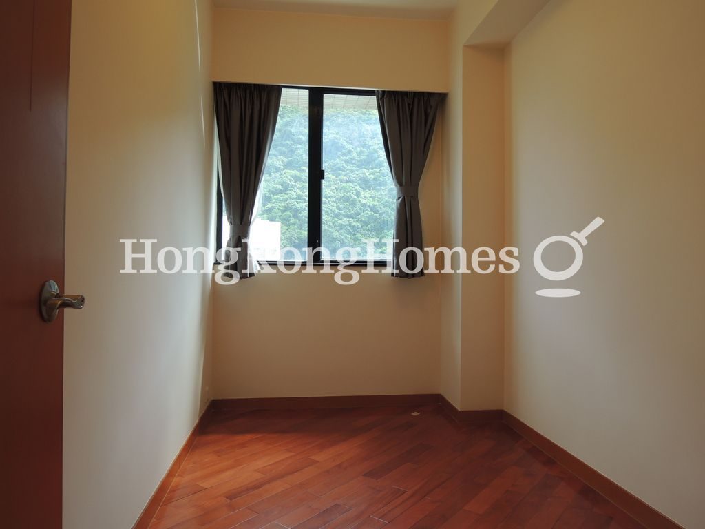 Fourth Bedroom — Royalton I, Pokfulam