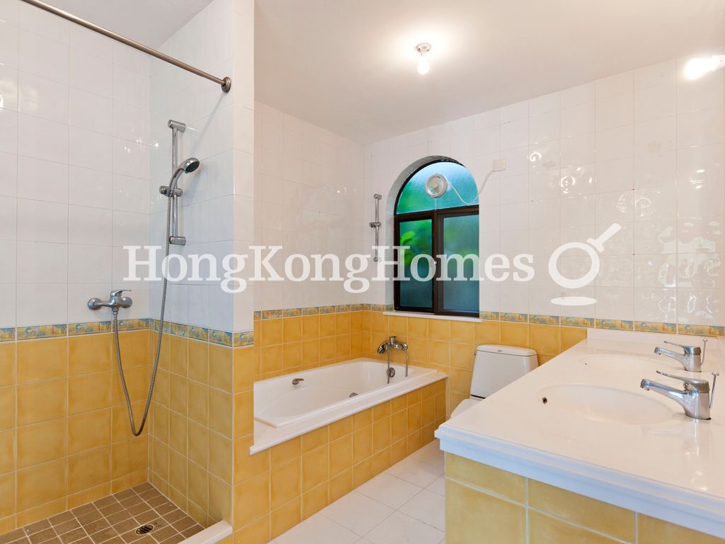 Master Bathroom — Sheung Sze Wan, Clear Water Bay