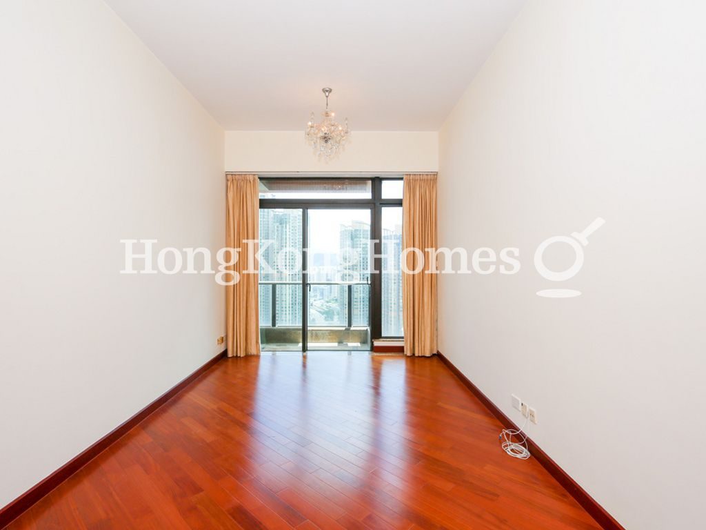 Living and Dining Room — The Arch - Block 1 (Sky Tower), Tsim Sha Tsui