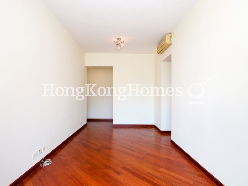 Living and Dining Room — The Arch - Block 1 (Sky Tower), Tsim Sha Tsui