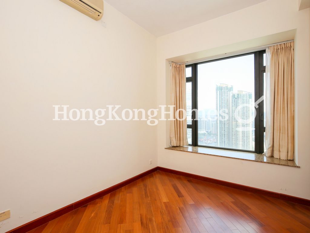 Master Bedroom — The Arch - Block 1 (Sky Tower), Tsim Sha Tsui